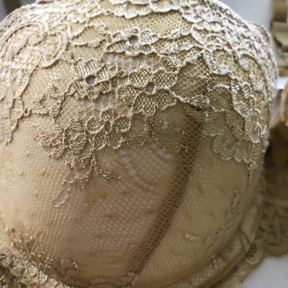 ⛔️SOLD⛔️ Push-up bra - Picture 3 of 5